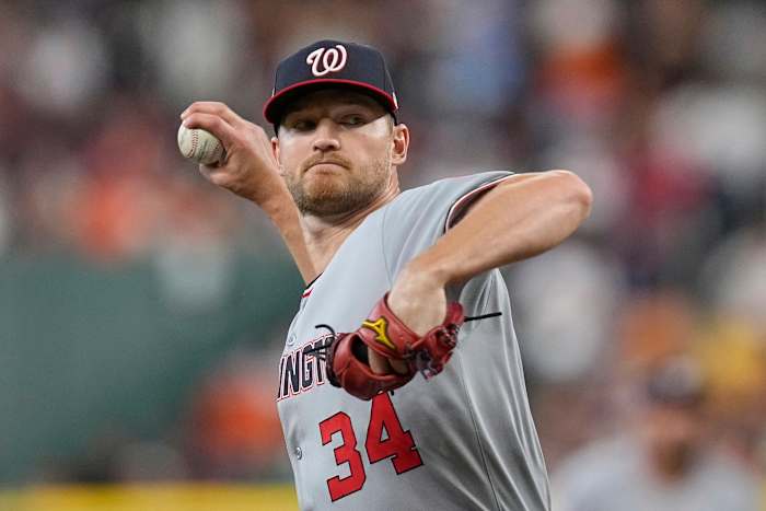 Cubs Acquire Pitchers Soroka, Kittredge For Playoff Push