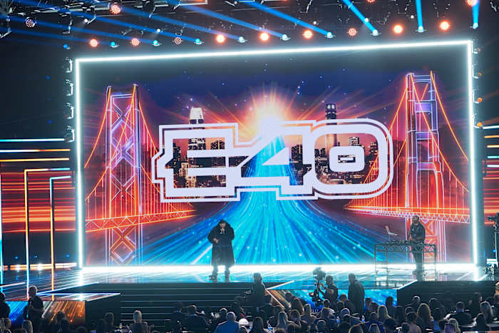 E-40 এবং Too $hort-এর NFL Honors শো সুপার বোল সপ্তাহে বে এরিয়ার মিউজিক্যাল উপস্থিতি হাইলাইট করে