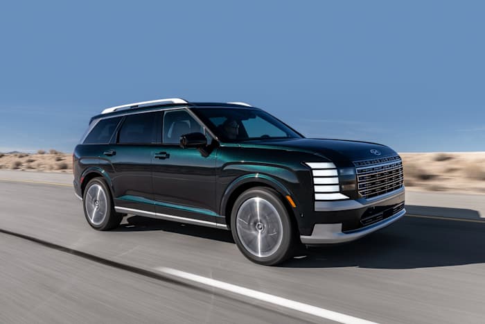 clickorlando.com - Dan Frio Of Edmunds - The 5 best midsize three-row SUVs, according to Edmunds