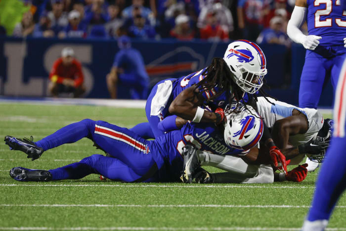 Buffalo Bills roll Tennessee Titans 41-7 in home opener