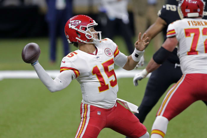 NFL scores, schedule, live updates in Week 1: Patrick Mahomes with 5 TDs in  first game without Tyreek Hill 