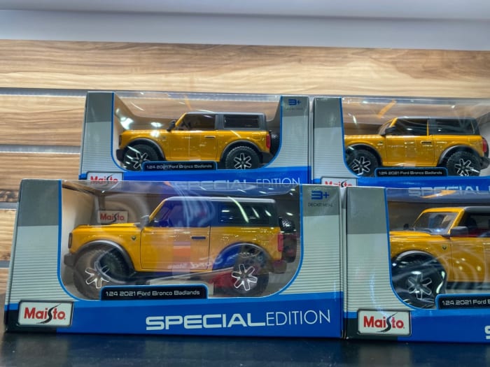 Maisto 1:18 Special Edition Die Cast Vehicles, This morning…