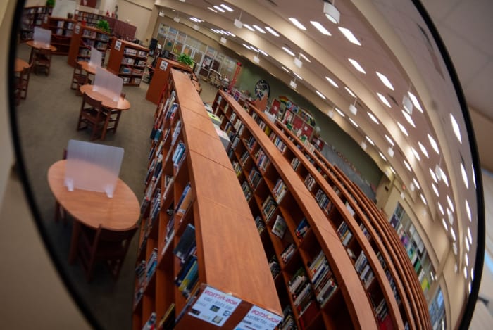 Federal appeals court questions Texas' new school library regulations - Vimarsana News