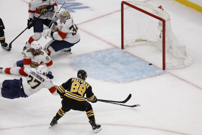 Tuukka Rask, Boston Bruins dominate New Jersey Devils, 3-0, to win