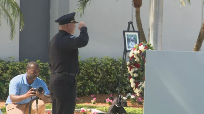 Hollywood police honor fallen officers including those who took their own lives ExBulletin Hollywood police honor fallen officers including those who took their own lives ExBulletin