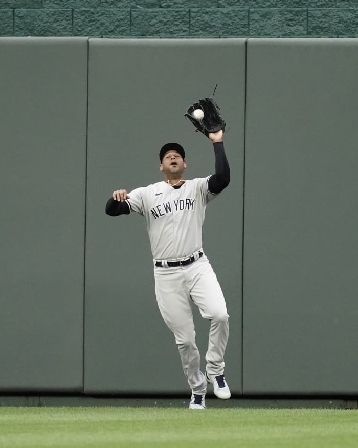 Santana's drive gives Mariners 4-3 win over slumping Yankees - The