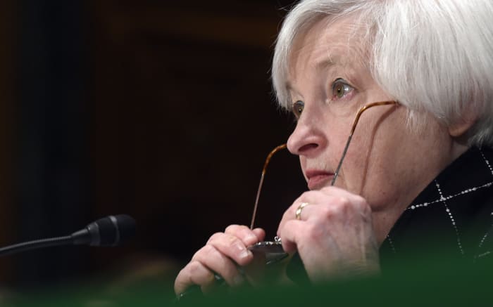 Yellen’s Decades of Expertise Put to the Test as Bank Failures and Rescues Plague the Industry Yellen’s Decades of Expertise Put to the Test as Bank Failures and Rescues Plague the Industry