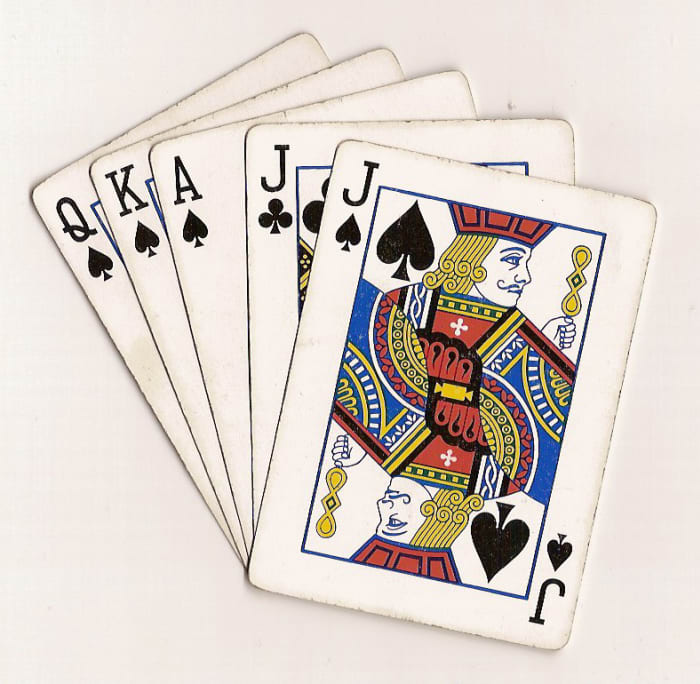 🔒 Why Does Michigan Love Playing Euchre?