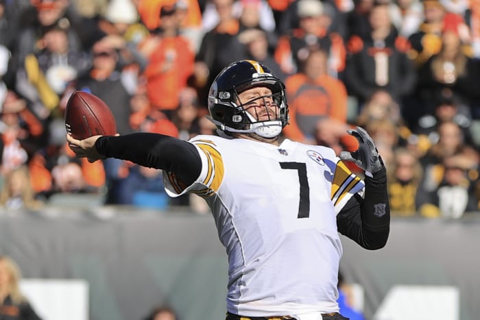 Steelers stun Brady, Bucs 20-18