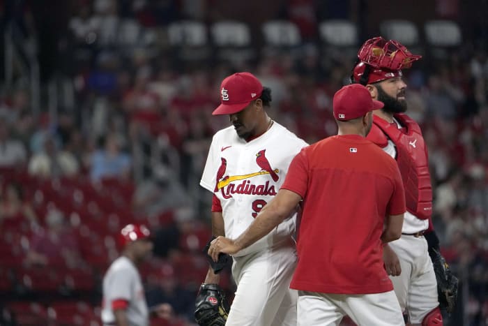 Wainwright-Molina set record; Pujols pitches for first time in Cardinals  rout