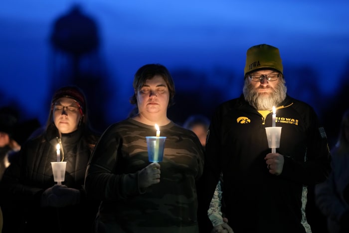 The Perry school shooting creates new questions for Republicans in Iowa's presidential caucuses
