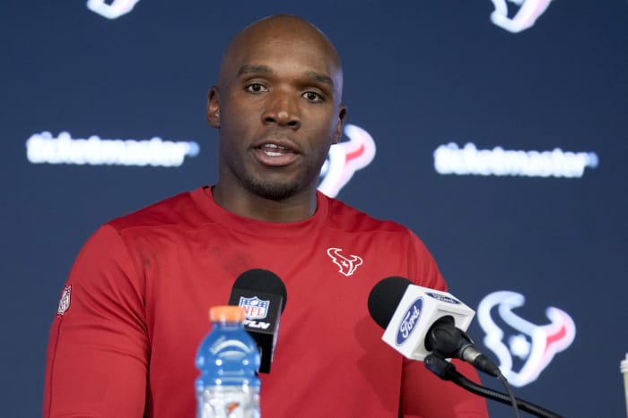 Houston Texans Aim to Regroup After 0-2 Start, Face Colts With Key Injury