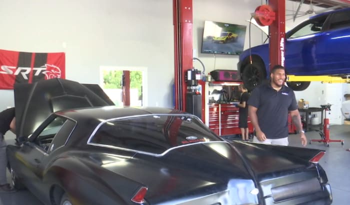 Turning a passion into a business: Former Jaguars player opens car shop with friends