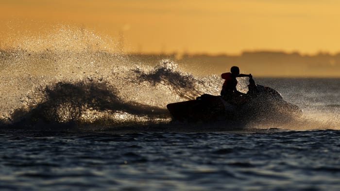 4 brasileiros, motorista e 2 presos por contrabandear pessoas para Michigan de jet ski