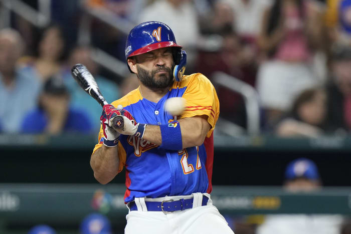 Houston Astros - No batting gloves, no problem.