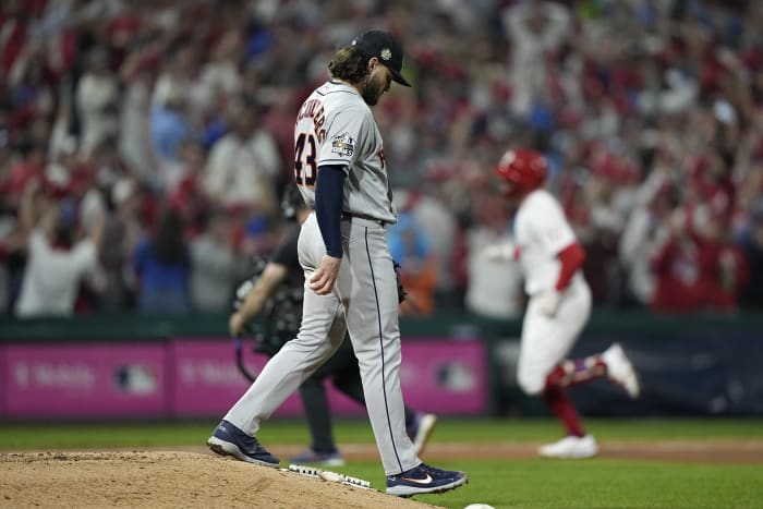 Phillies' bats go cold in crunch time in Game 5 loss