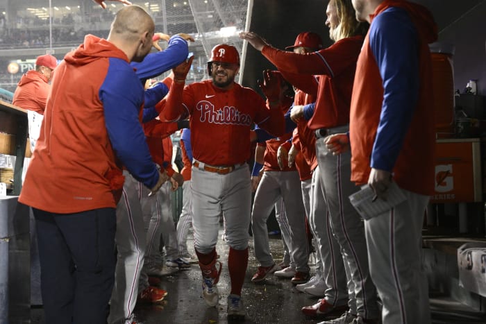 Prayers answered! Phillies fan meets Stott after viral video