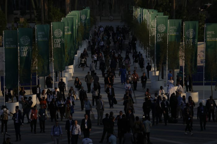 At UN climate talks, fossil fuel interests have hundreds of employees on hand
