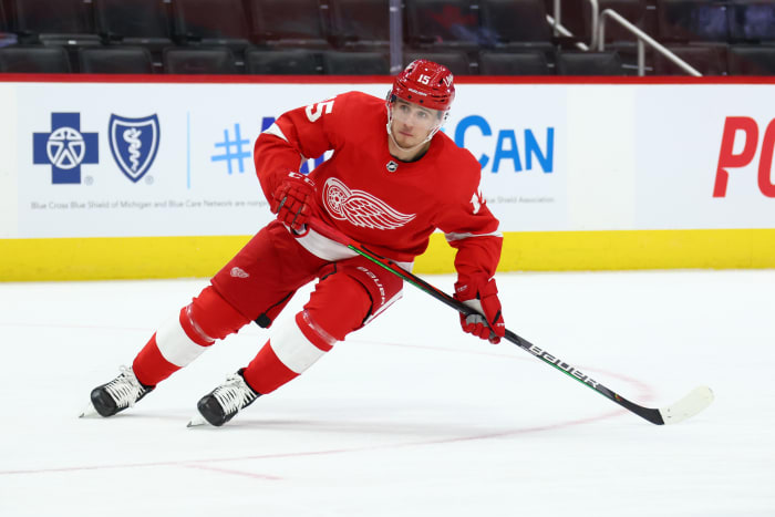 Red Wings topple Flames 5-2