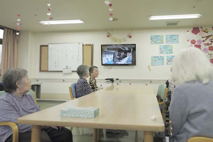 How Japanese Tech Initiatives Could Aid Texas Senior Digital Literacy