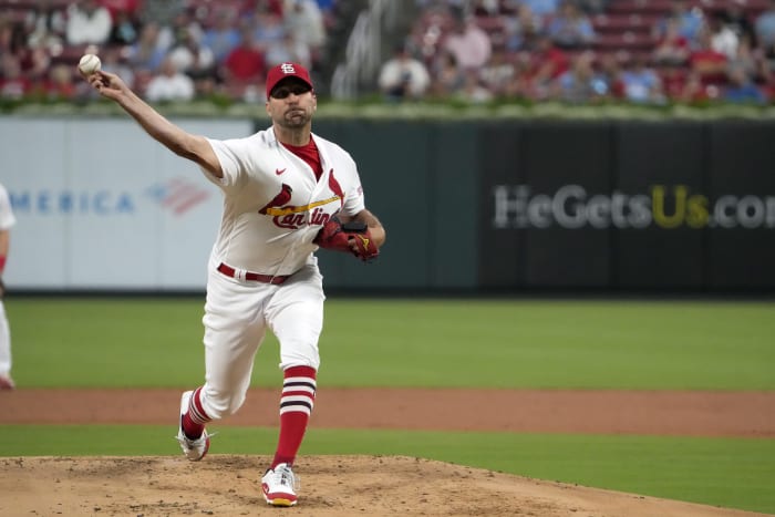 The Cardinals celebrated Tyler O'Neill's walk-off home run by ripping his  shirt off