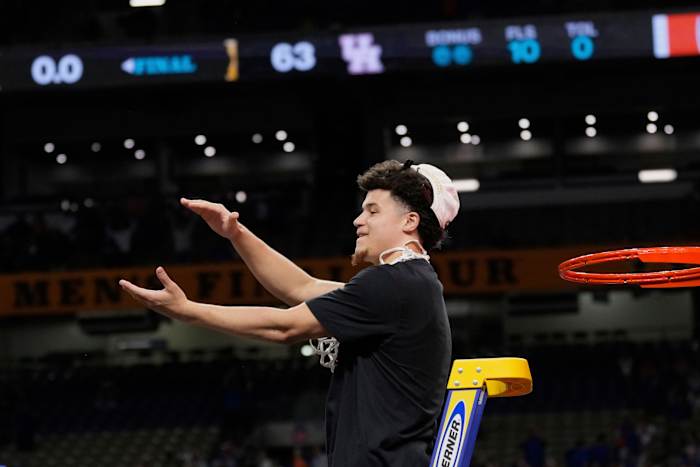 Two courts: NCAA #39 s present (Gators ) and future play out 1700 miles