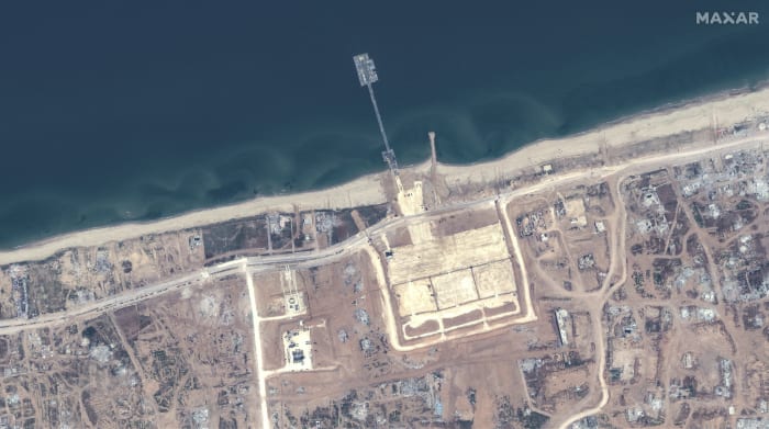 First aid from US pier in Gaza has reached starving Palestinians, the UN says - Vimarsana News