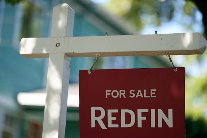 Average US long-term mortgage rate falls to 6.48%, retreating from its highest level in 9 months