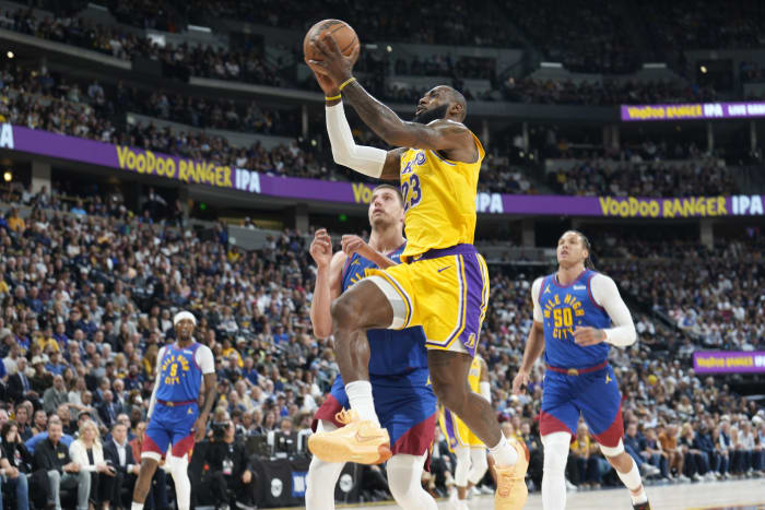 Lakers, on brink of elimination, still have eye on the prize