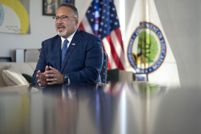 US education chief considers new ways to discourage college admissions preference for kids of alumni