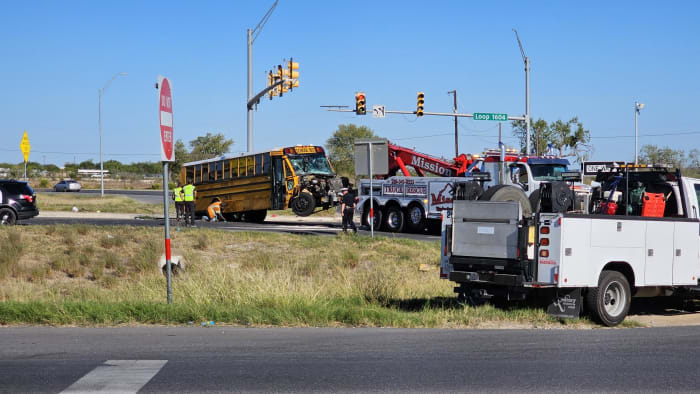 6 students, bus driver hospitalized after school bus carrying Southwest ISD students hit by 18-wheeler - Vimarsana News