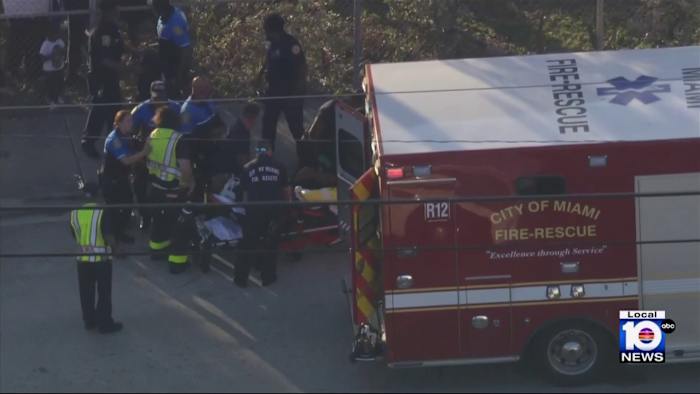 Miami-Dade Schools officer, deputy hurt in crash near Northwestern Senior High School