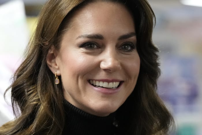 Kate Middleton diz que tem câncer