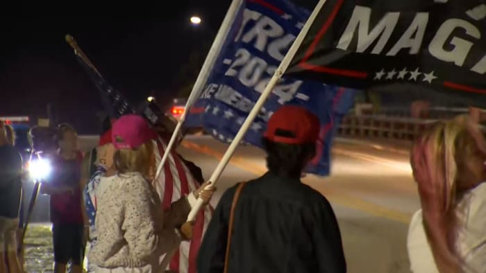 Crowds show up to Mar-a-Lago following announcement of Trump indictment