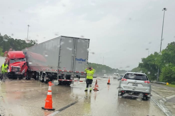 Traffic Alert: I-95 crash involving semi-truck snarls traffic near Airport Road