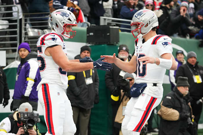 Maye has career-high 5 TDs passes in Patriots' 42-10 rout of Jets. Now they wait on AFC East title
