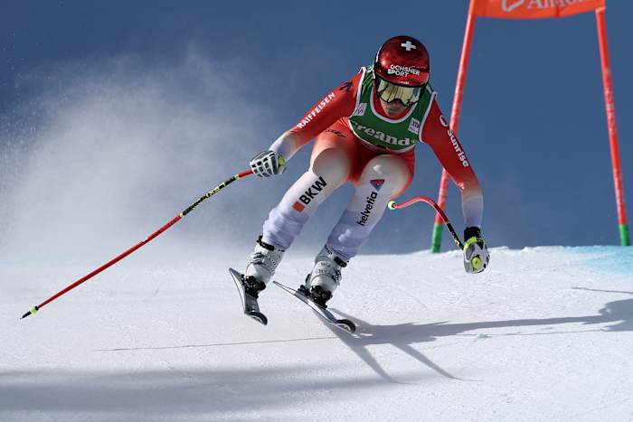 Swiss skier Suter wins 1st race since Olympics as chase starts for Vonn's World Cup downhill lead