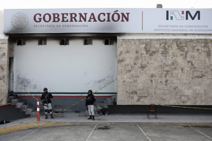 38 dead in Mexico fire after guards didn't let migrants out