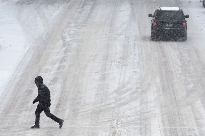 Icy blast gripping US blamed for 14 deaths in Tennessee, as Oregon braces for another round of cold - Vimarsana News