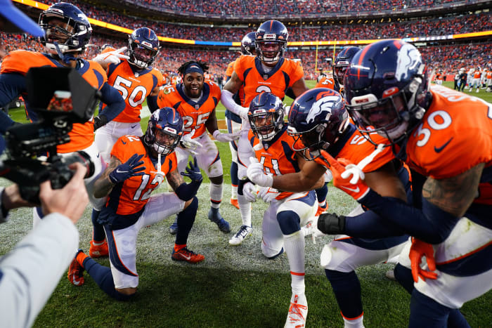 Sutton's career day helps Broncos beat woeful Jaguars 23-13