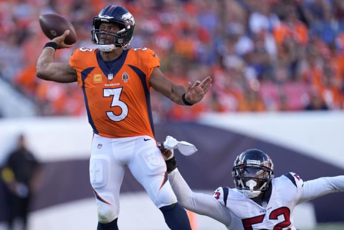 Broncos, Wilson edge Niners, Garoppolo 11-10 in prime time