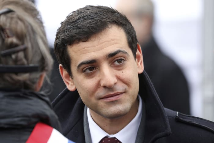 France's new government announced with only one major change at the foreign ministry