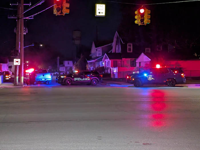 Multiple police agencies respond to scene in Ecorse