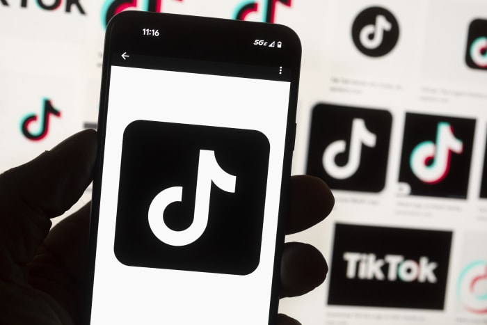 TikTok sets new default time limits for minors
