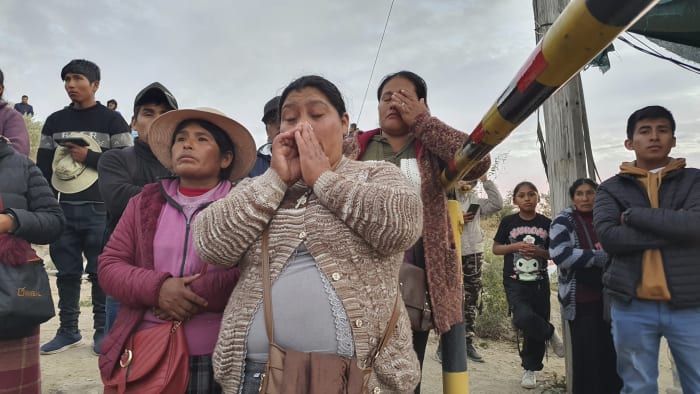 Policeman burned to death amid antigovernment unrest in Peru