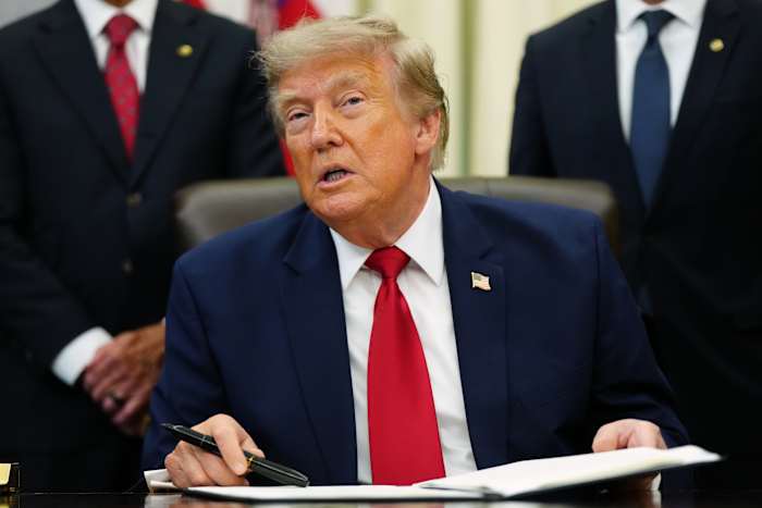 Trump Curtails Utah National Monuments Amid Republican Land Management Revisions
