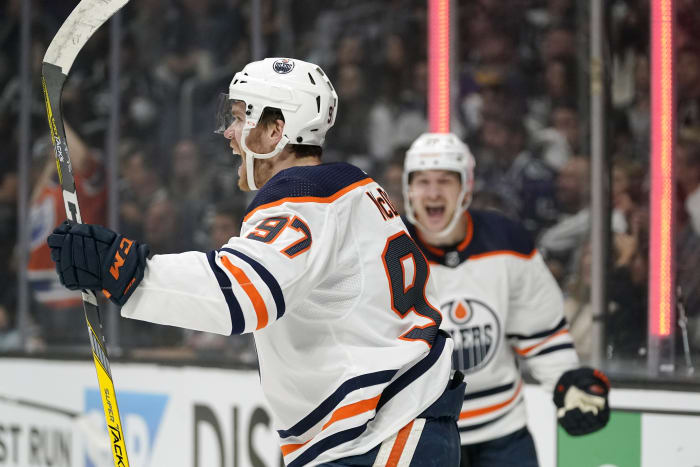 Kane, McDavid help Oilers top Devils for 5th straight win