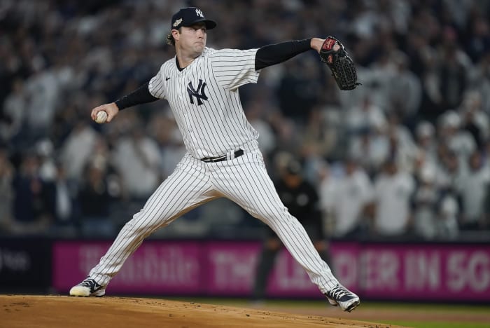 Wagging his finger at the Mariners, Cole stops the Yankees' 4-game skid  with a 3-1 win