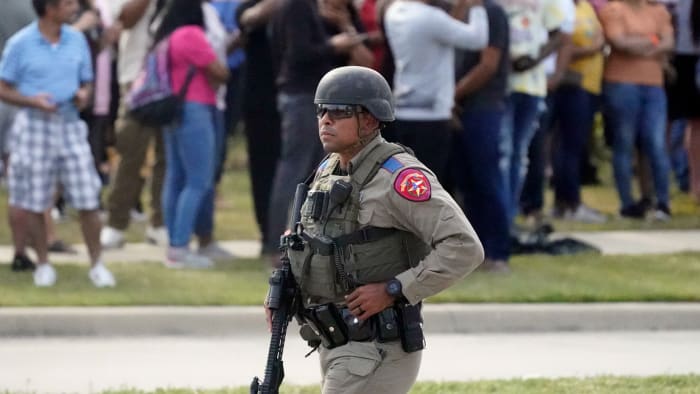 Police: 8 killed in Texas mall shooting, gunman also dead