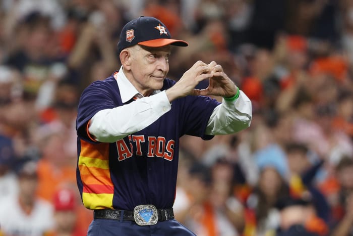 If the Astros win the World Series, 'Mattress Mack' promises
